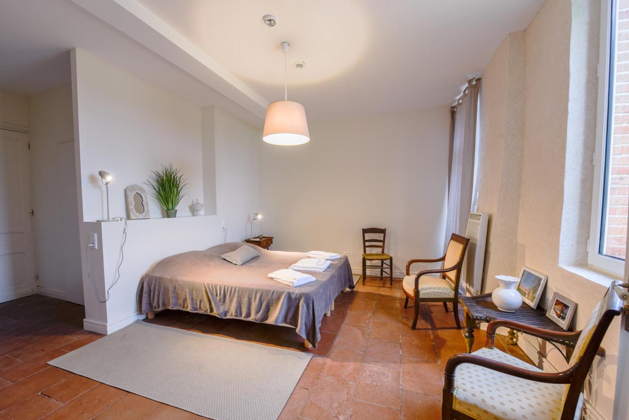 Gite Manzana Au Chateau Lavalade Castelsarrasin Bagian luar foto